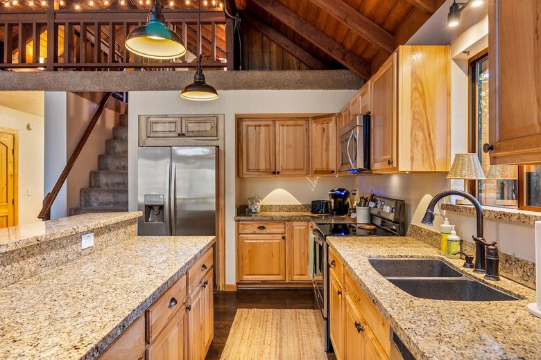Pinetop Lakes Golf Chalet with Firepit Deck - Pinetop, Arizona