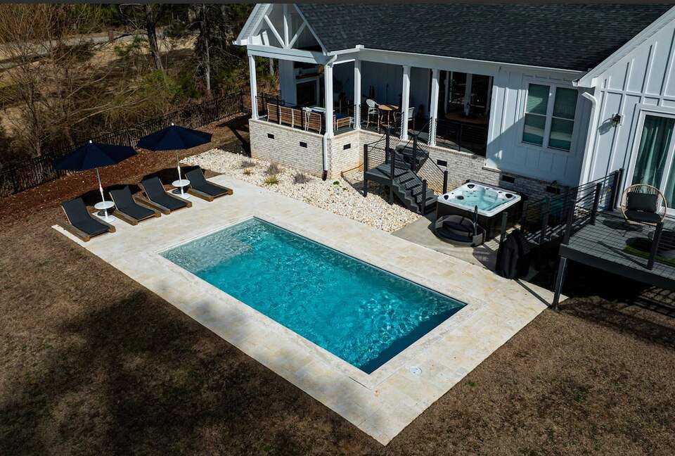 Lake Murray Retreat with Pool and Hot Tub - Irmo, South Carolina