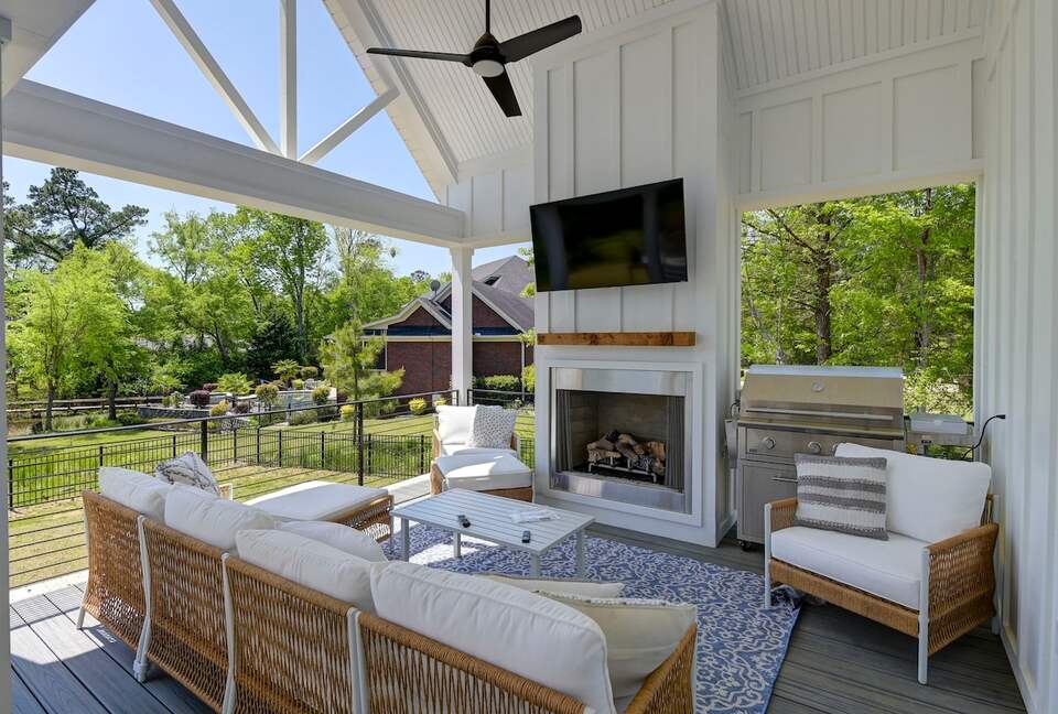 Lake Murray Retreat with Pool and Hot Tub - Irmo, South Carolina