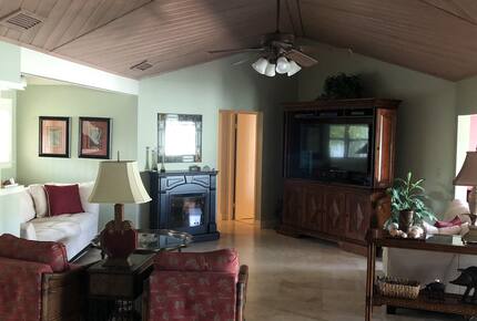 Jupiter Beach Villa Near Carlin Park and Beach - Jupiter, Florida