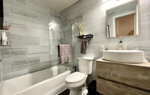 Modern Downtown Boulder Condo Near Pearl Street - Boulder, Colorado
