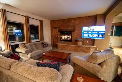Brian Head Mountain Home with Private Spa Amenities - Brian Head, Utah