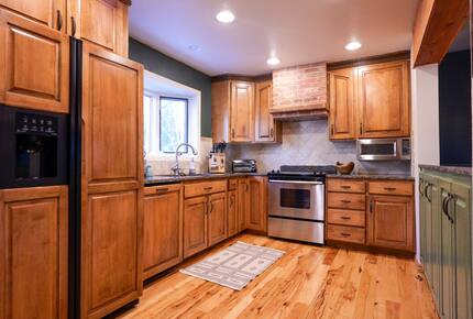 Brian Head Mountain Home with Private Spa Amenities - Brian Head, Utah