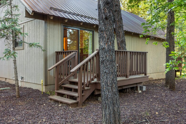 Pinetop Lakes Golf Chalet with Firepit Deck - Pinetop, Arizona