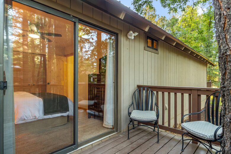 Pinetop Lakes Golf Chalet with Firepit Deck - Pinetop, Arizona