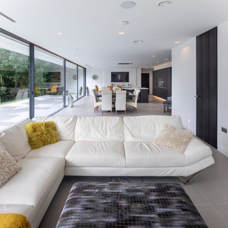 Sophisticated Countryside Estate with Private Par-3 - Knutsford, United Kingdom