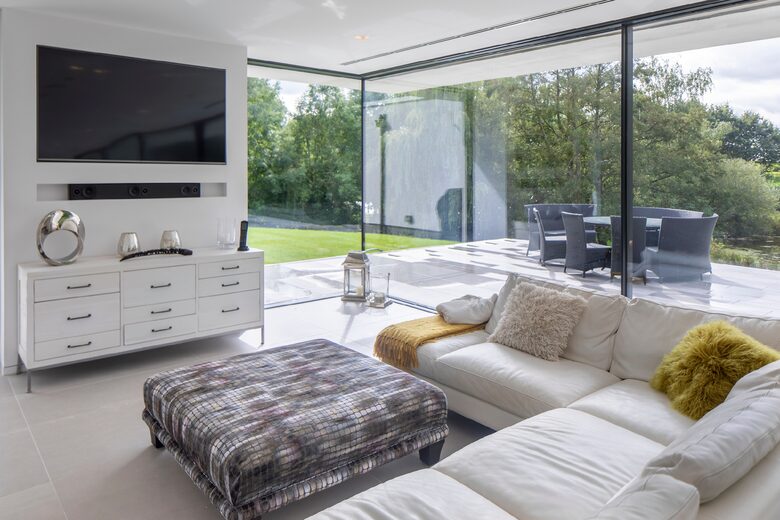 Sophisticated Countryside Estate with Private Par-3 - Knutsford, United Kingdom