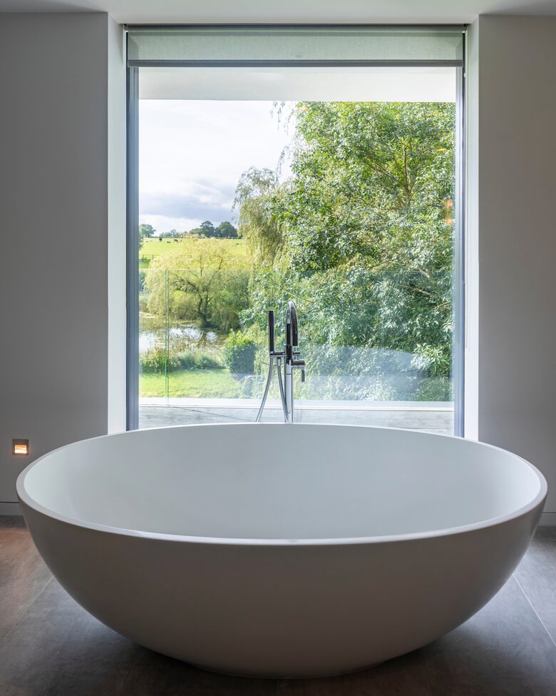 Sophisticated Countryside Estate with Private Par-3 - Knutsford, United Kingdom