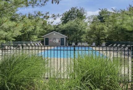 Saugatuck Log Home with Private Lake Access - Saugatuck, Michigan
