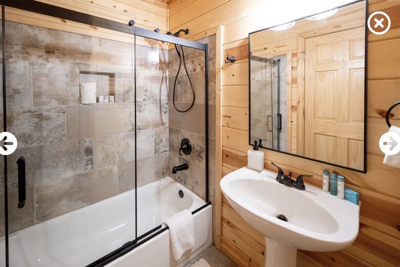 Saugatuck Log Home with Private Lake Access - Saugatuck, Michigan