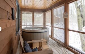 Saugatuck Log Home with Private Lake Access - Saugatuck, Michigan
