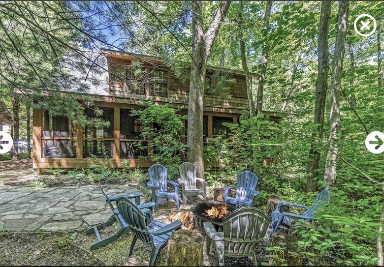Saugatuck Log Home with Private Lake Access - Saugatuck, Michigan