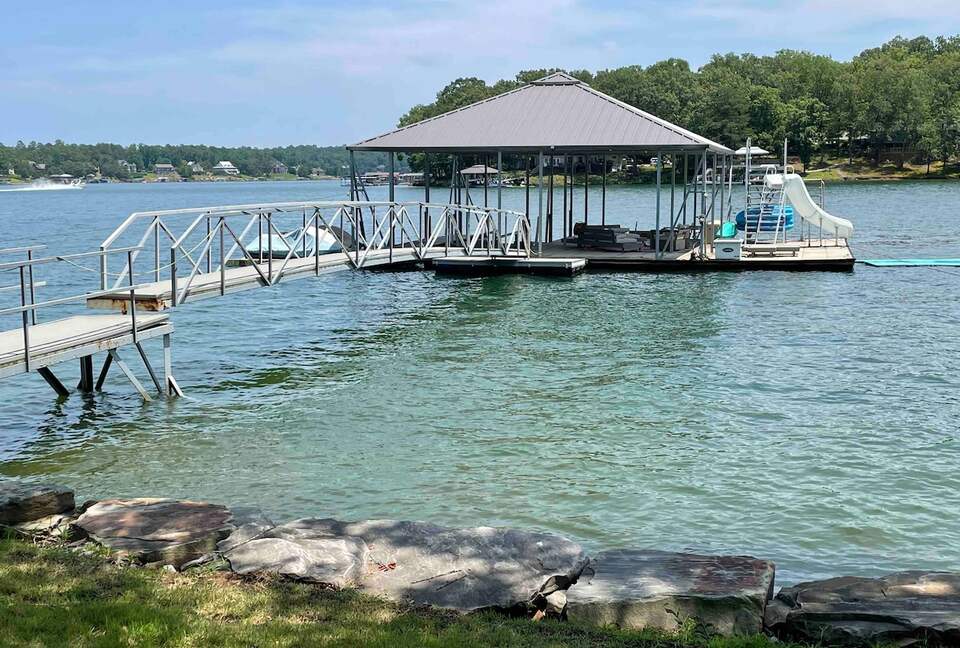 Smith Lake Waterfront Retreat near Duncan Bridge Marina - Jasper, Alabama