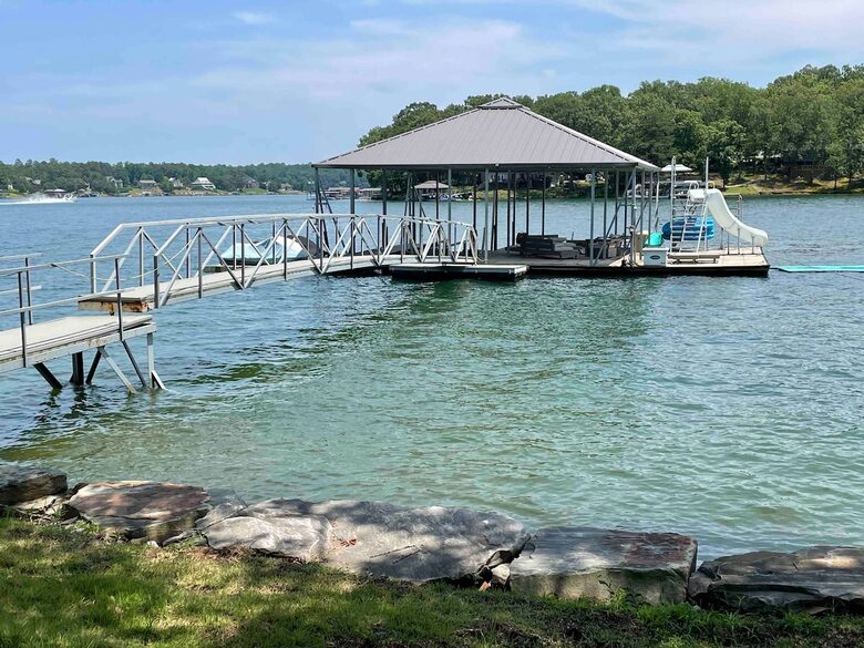 Smith Lake Waterfront Retreat near Duncan Bridge Marina - Jasper, Alabama