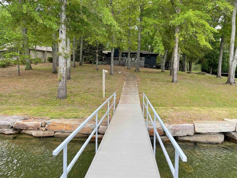 Smith Lake Waterfront Retreat near Duncan Bridge Marina - Jasper, Alabama