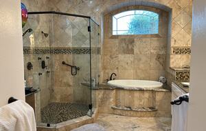 Private Backyard Oasis Near Bakersfield's Best Attractions - Bakersfield, California