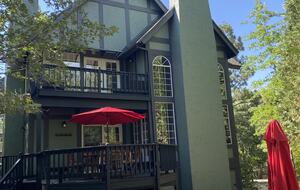 Lake Arrowhead Fireside Gathering Lodge - Lake Arrowhead, California