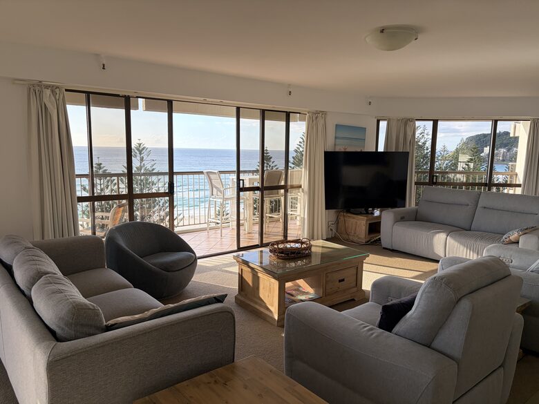 Burleigh Beachfront Apartment with Headland Views - Gold Coast, Australia