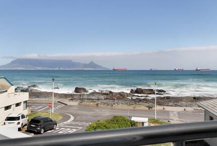 Oceanfront Cape Town Residence with Table Mountain Views - Blouberg, South Africa