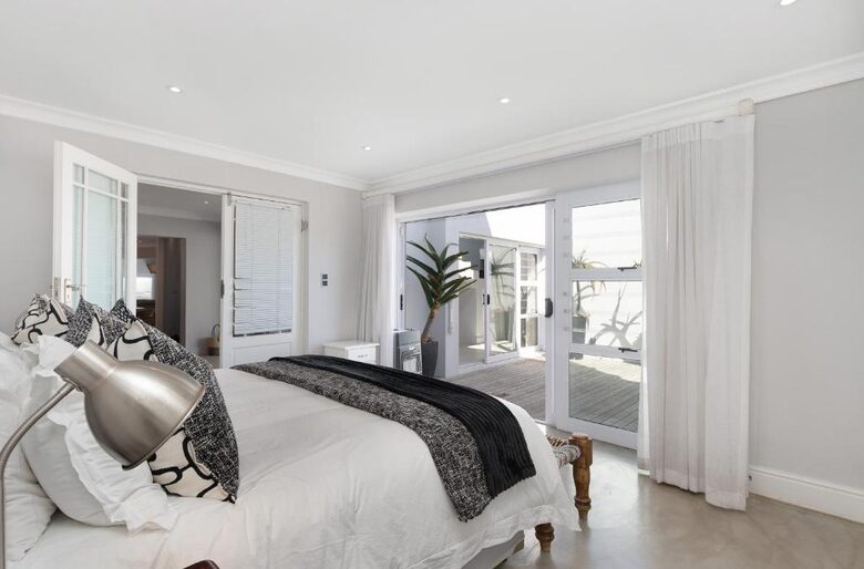 Oceanfront Cape Town Residence with Table Mountain Views - Blouberg, South Africa