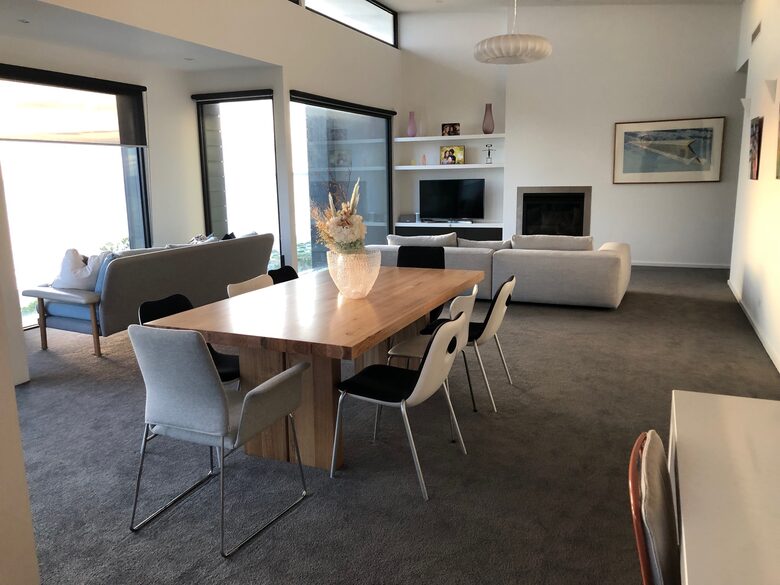 Burleigh Beachfront Apartment with Headland Views - Gold Coast, Australia