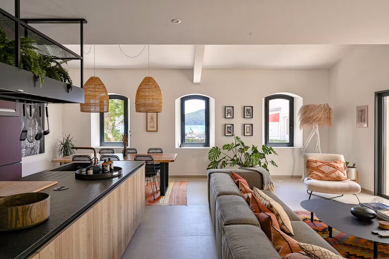 Sea View Townhouse on the Port of Les Lecques - Saint-Cyr-sur-Mer, France