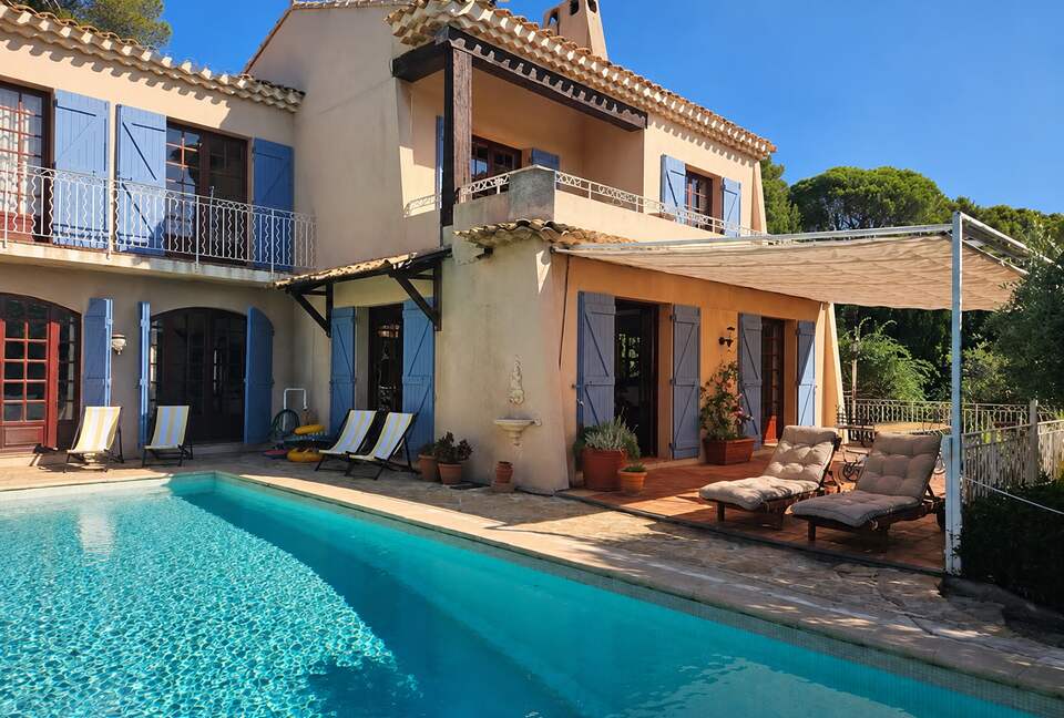 Elegant Cassis Retreat with Pool and Terraces - Cassis, France