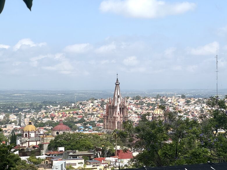 Panoramic Rooftop Living in Downtown SMA - San Miguel de Allende, Mexico