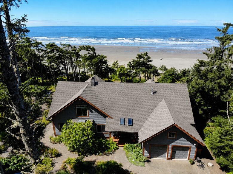 Cliffside Elegance on the Pacific - Pacific Beach, Washington