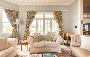 Hololio House - Historic Homestead at Clevedon Polo Club - Auckland, New Zealand