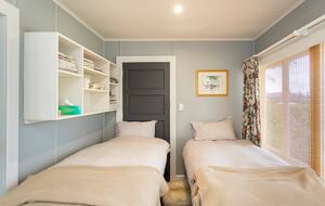 Hololio House - Historic Homestead at Clevedon Polo Club - Auckland, New Zealand