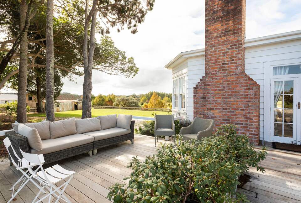 Hololio House - Historic Homestead at Clevedon Polo Club - Auckland, New Zealand