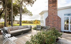 Hololio House - Historic Homestead at Clevedon Polo Club - Auckland, New Zealand