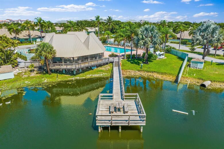 Jupiter Beach Villa Near Carlin Park and Beach - Jupiter, Florida