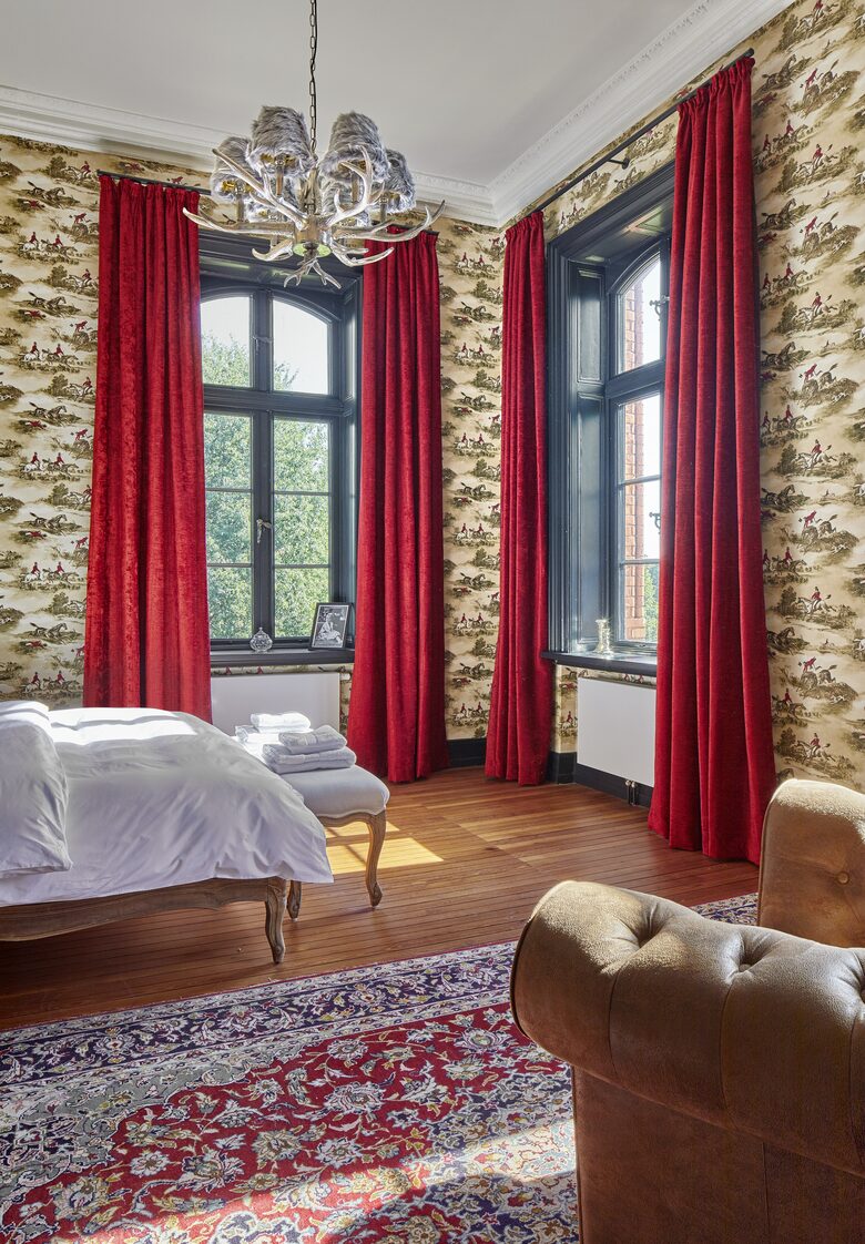 Schloss Düneck | A Historic Estate with Modern Luxury - Moorrege, Germany