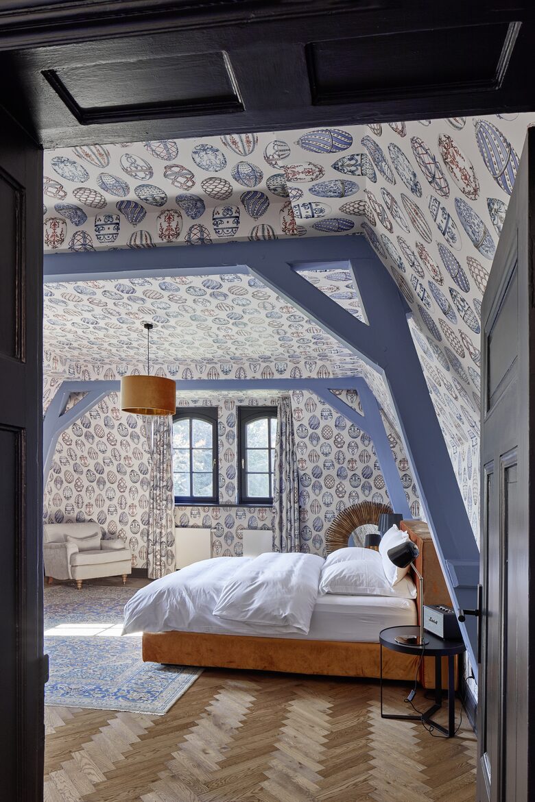 Schloss Düneck | A Historic Estate with Modern Luxury - Moorrege, Germany