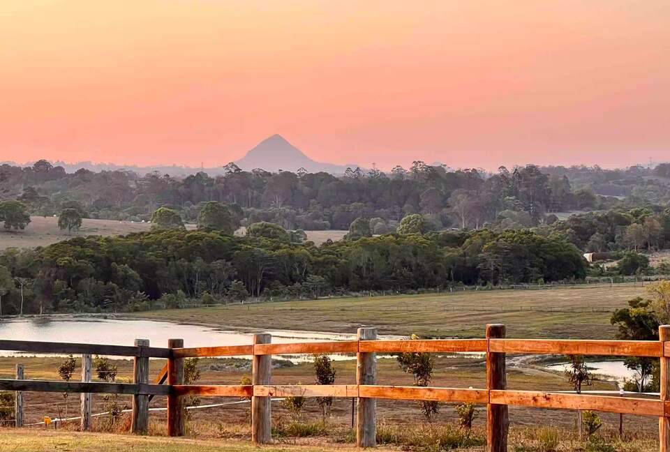 Kurui Cabin | Noosa Hinterland Luxury Retreat - Cooroy, Australia