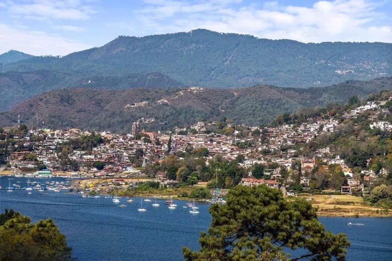 Luxury Valle de Bravo Escape Near Lake & Waterfalls - Valle de Bravo, Mexico