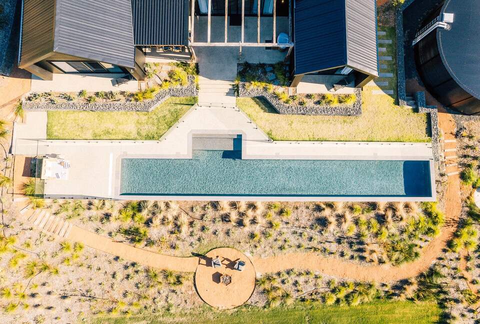 Elegant Margaret River Retreat with Sweeping Countryside Views - Yallingup, Australia