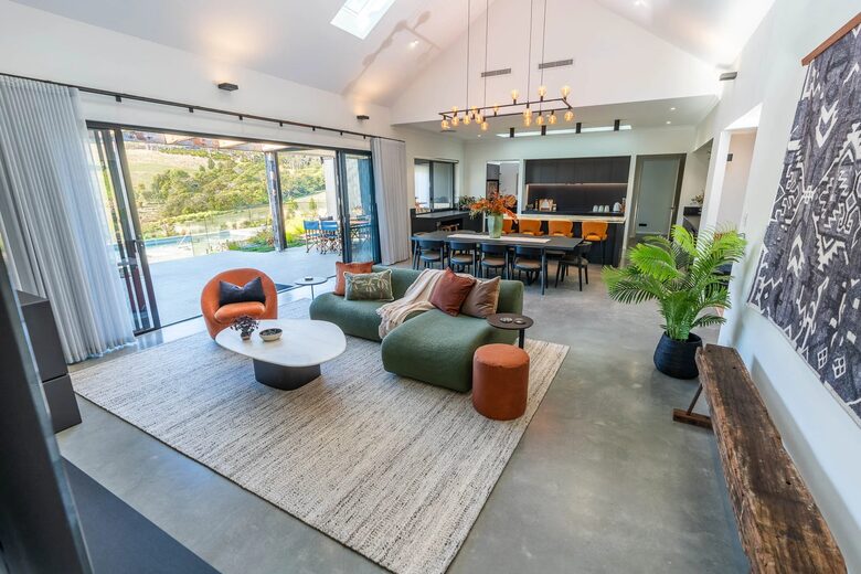 Elegant Margaret River Retreat with Sweeping Countryside Views - Yallingup, Australia