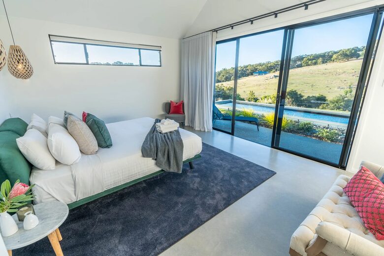 Elegant Margaret River Retreat with Sweeping Countryside Views - Yallingup, Australia