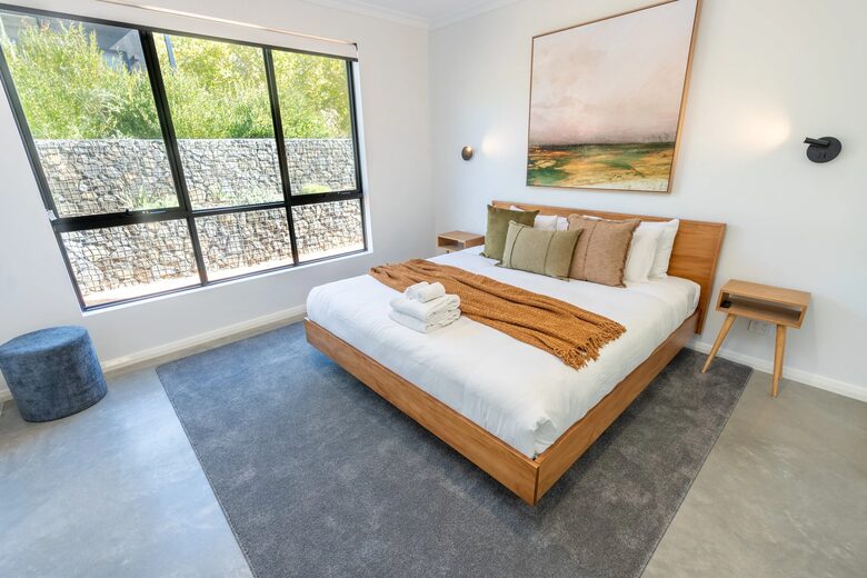 Elegant Margaret River Retreat with Sweeping Countryside Views - Yallingup, Australia