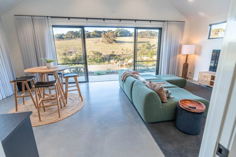 Elegant Margaret River Retreat with Sweeping Countryside Views - Yallingup, Australia