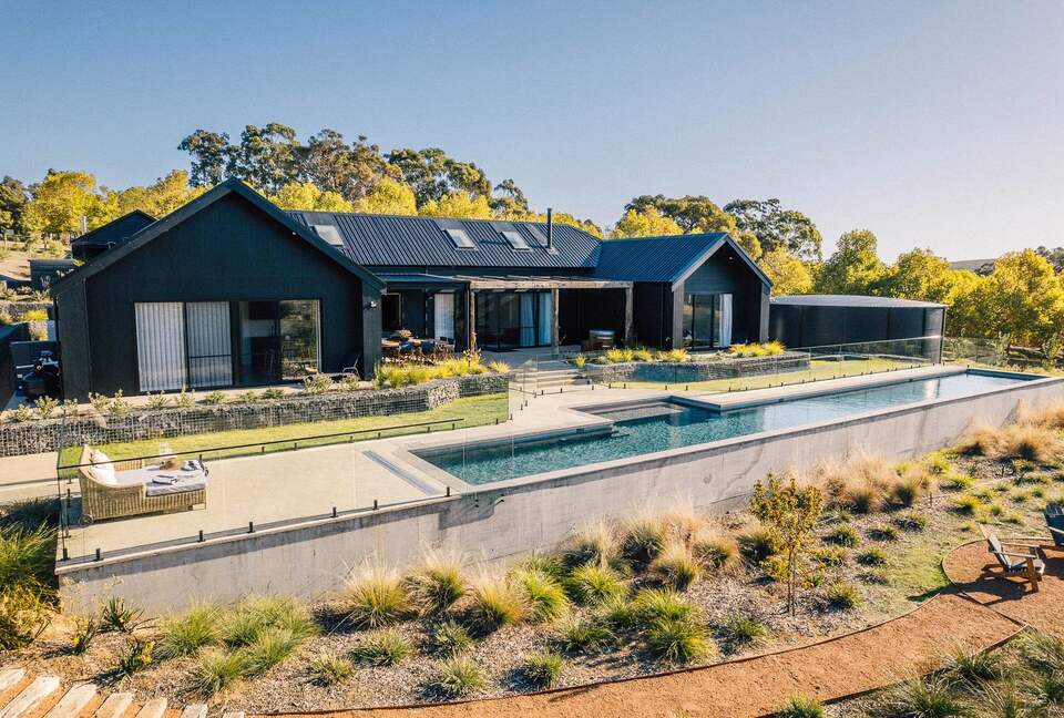 Elegant Margaret River Retreat with Sweeping Countryside Views - Yallingup, Australia
