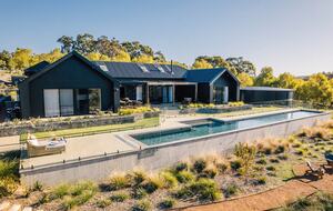 Elegant Margaret River Retreat with Sweeping Countryside Views - Yallingup, Australia