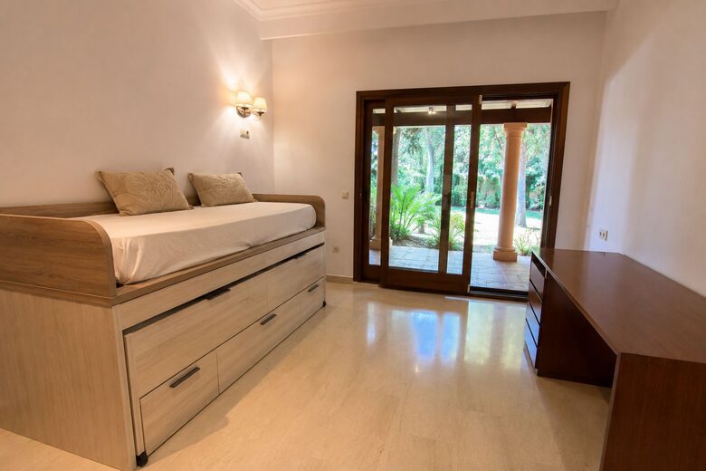 Elegant Villa with beautiful garden - Palma, Spain