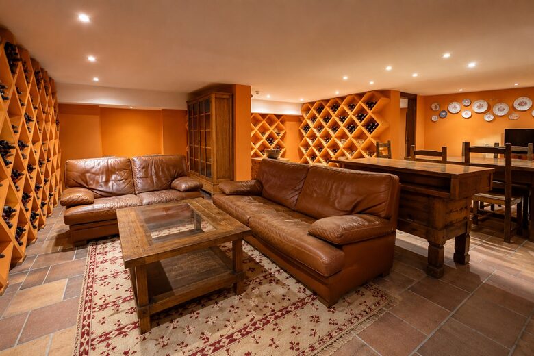Elegant Villa with beautiful garden - Palma, Spain