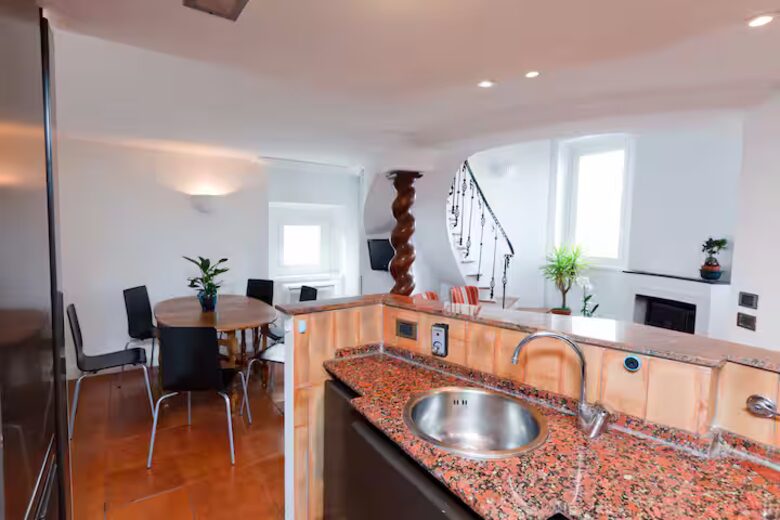 Panoramic Penthouse in the City Center - Rome, Italy