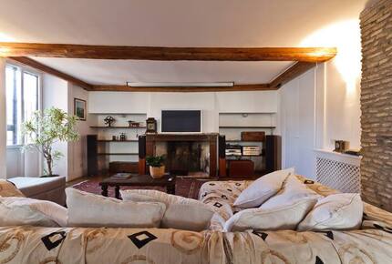 Historic Loft with Roman Terraces - Rome, Italy