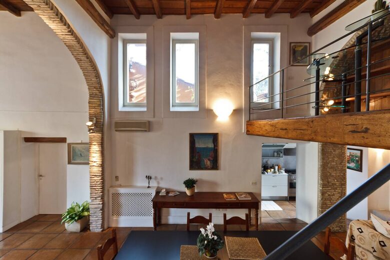 Historic Loft with Roman Terraces - Rome, Italy